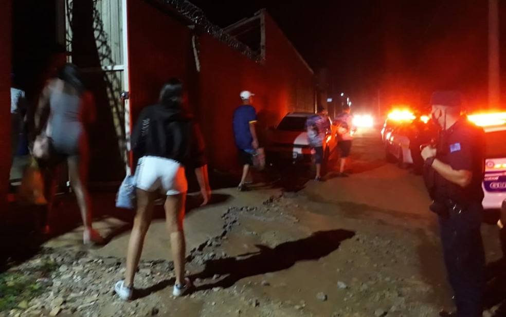 GCM e Vigilância Sanitária barra festa clandestina em Franca, SP — Foto: Guarda Civil Municipal/Divulgação