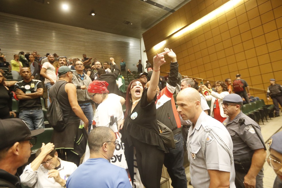 Alesp aprova por unanimidade projeto de Tarcísio para reajuste salarial dos policiais