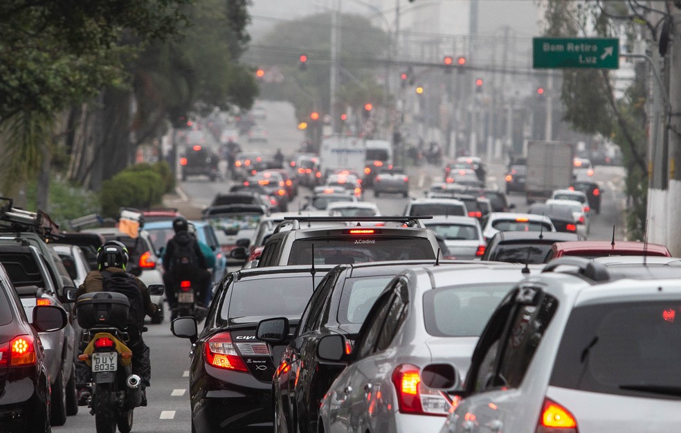 Rodízio de veículos na cidade de SP é suspenso nesta segunda após paralisação de empresas de ônibus