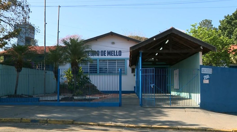 Adolescente negro diz que foi agredido e chamado de ‘macaco’ em escola após irmã ser citada como ‘vagabunda’ por agressor