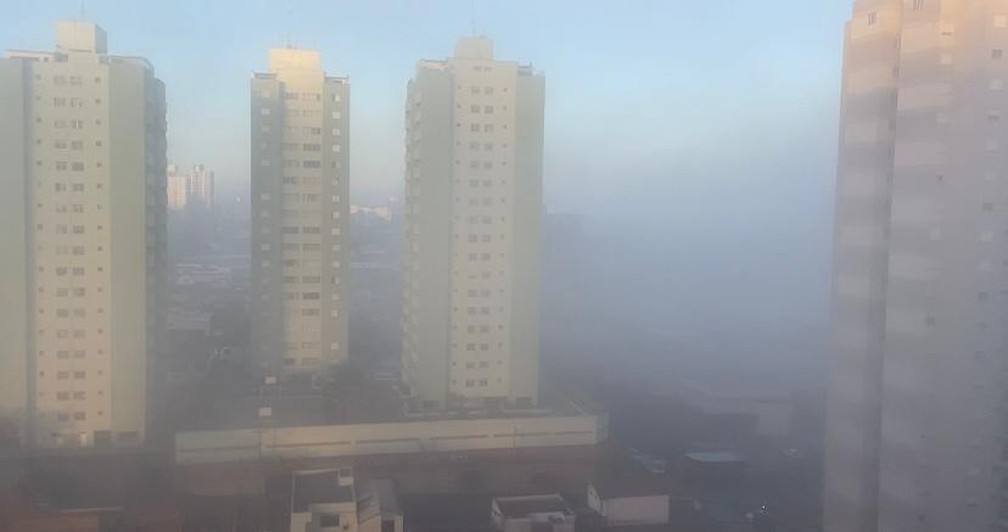 Região central de Piracicaba amanhece sob neblina e cidade registra temperatura de 7,2ºC