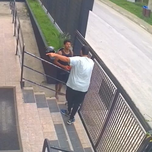 Policial civil é agredido com socos em frente à delegacia em Ilhabela, SP