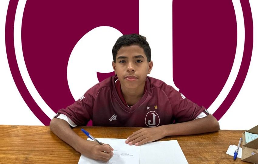 Arthur Sena é o novo reforço do sub-13 do Juventus da capital