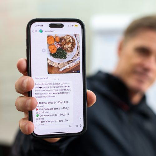 Antes de mudar hábitos, é preciso compreendê-los: essa é a proposta do Superdash, o primeiro diário inteligente no WhatsApp
