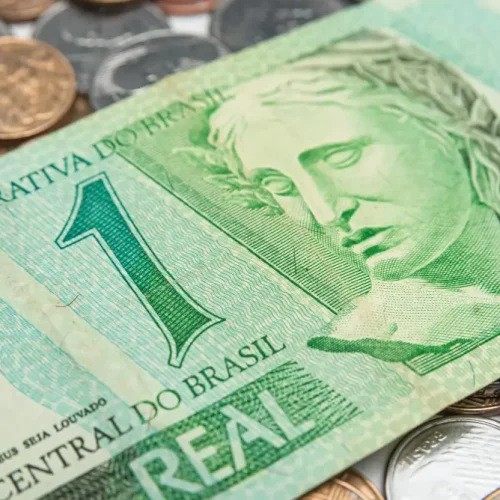 Por que o Brasil cresce menos do que poderia? Avaliação de Ernani Rezende Kuhn