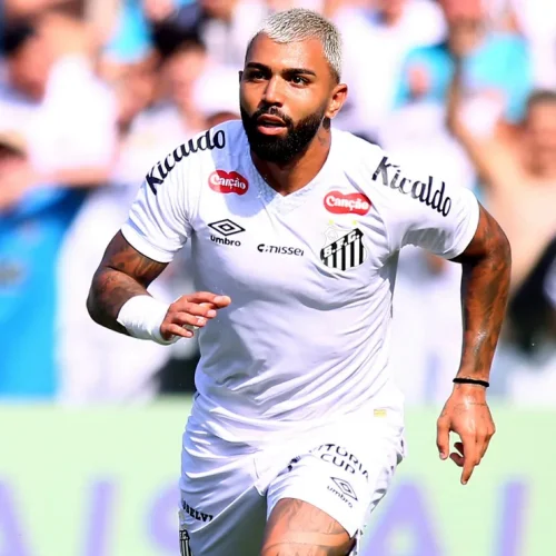 Gabigol prestes a ultrapassar Ricardo Oliveira e conquistar lugar no top 3 de goleadores do Santos