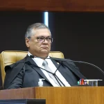 Flávio Dino rejeita solicitação de prisão em casa para a influenciadora Deolane Bezerra