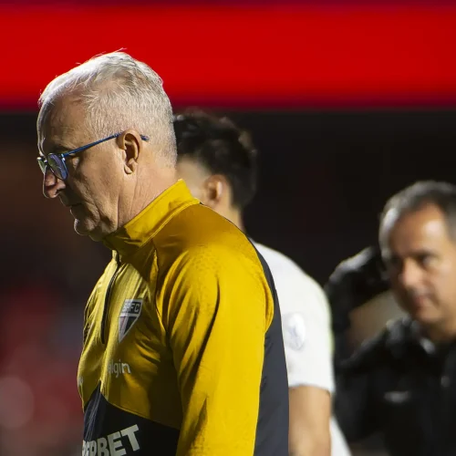 Dorival aponta erros cruciais após empate de estreia do São Paulo no Morumbi em 19/05/2026