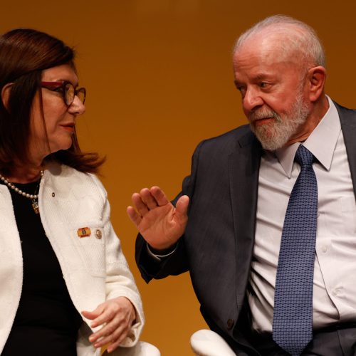 Petrobras indica possível aumento no preço da gasolina devido à valorização do petróleo