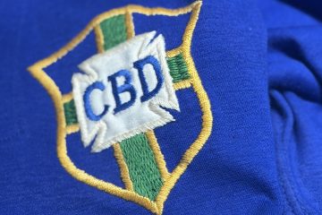 Pátio Higienópolis reúne camisas originais de lendas da Seleção Brasileira e do futebol mundial na exposição inédita “Mantos Campeões”