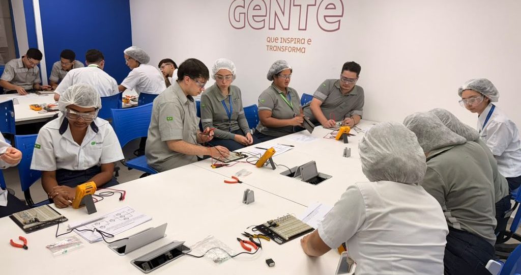 Suzano e Senai unem forças para capacitar jovens no ambiente fabril